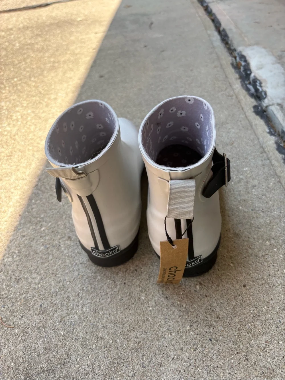 Chooka Matte White Waterproof Ankle Rain Boots with Buckle Detail Floral Lining